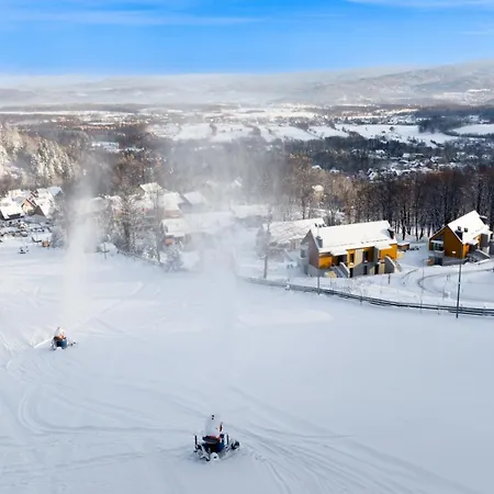 Wonder Home: Cozy With Private Terrace Near Trails And Slopes *