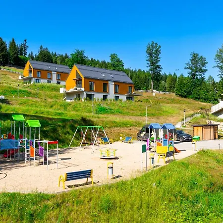 Apartment Wonder Home: Cozy With Private Terrace Near Trails And Slopes Karpacz