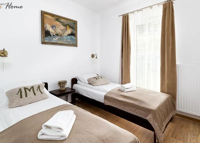 Apartment Wonder Home: Cozy With Private Terrace Near Trails And Slopes *