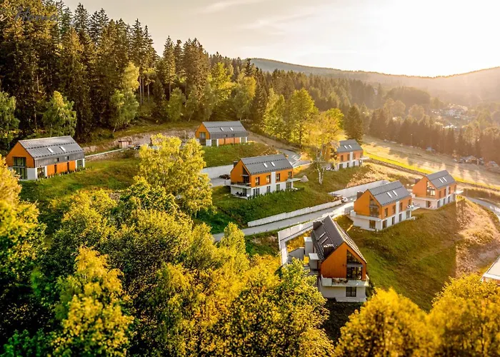 Wonder Home: Cozy With Private Terrace Near Trails And Slopes