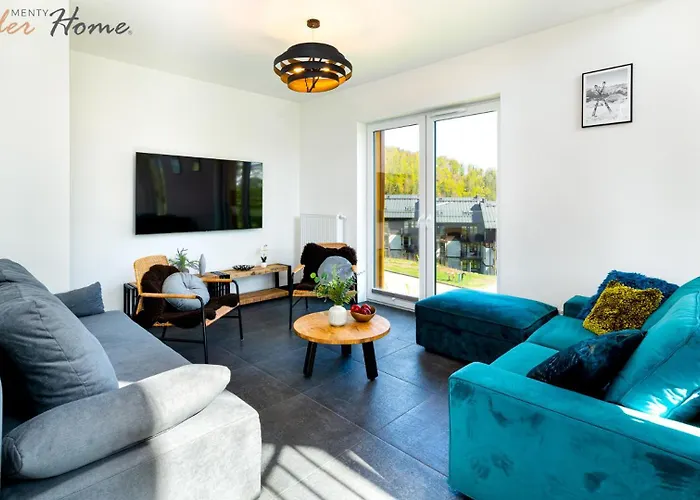 Wonder Home: Cozy With Private Terrace Near Trails And Slopes